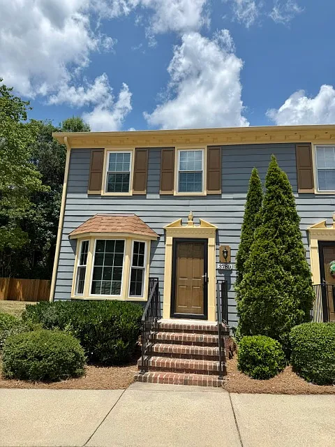 2 bed, 2.5 bath, 1380 sqft, $1,650 — Photo 1