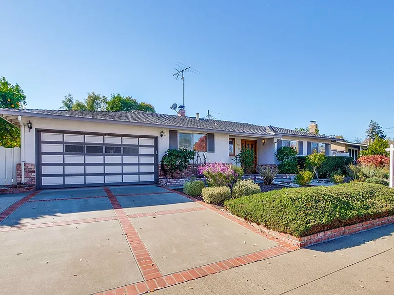 4712 Clarendon Dr — Photo 23