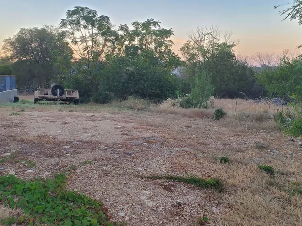 717 Dittlinger LOT 4, New Braunfels, TX 78130