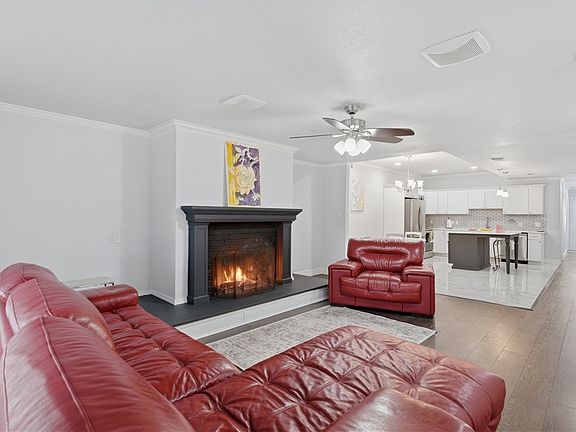 2nd image of 734 Summerwood Dr