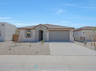 823 W Riparian Dr, San Tan Valley, AZ 85140