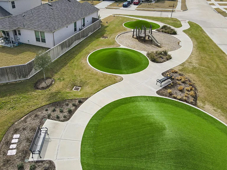 16435 Big Hickory Dr — Photo 36