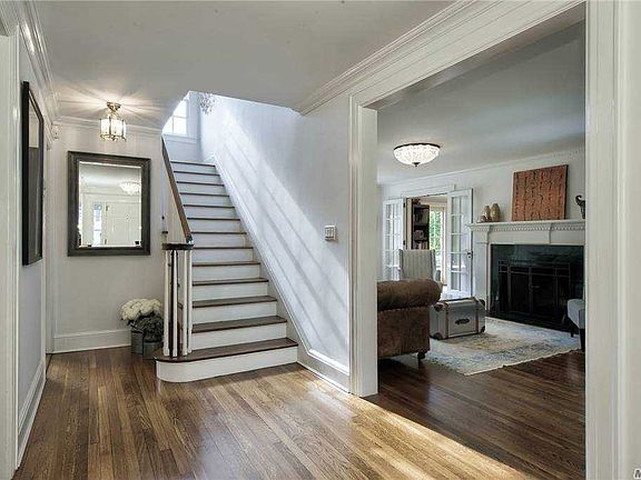 3rd image of 50 Westgate Blvd