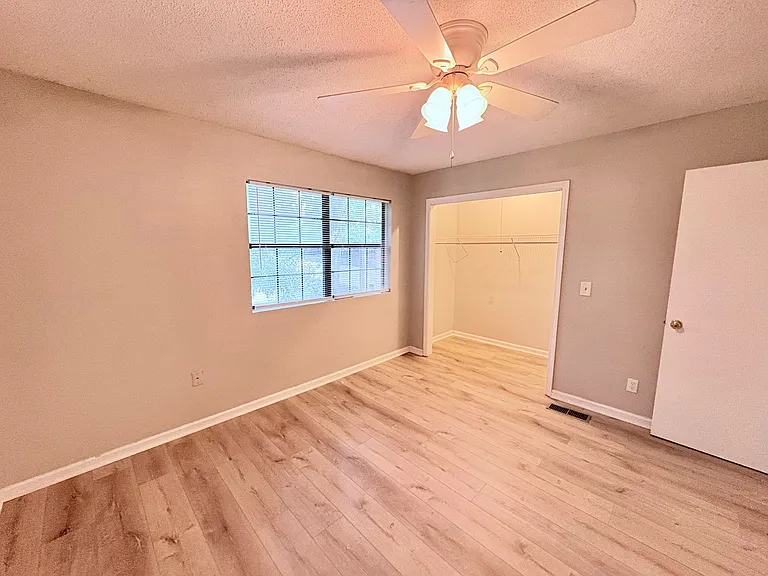 1108 Tiger Blvd #127 — Photo 12