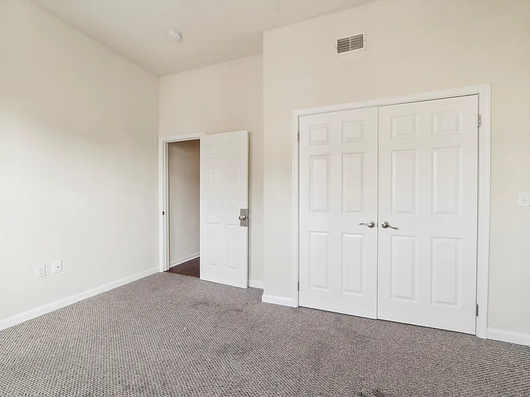 Temple Off-Campus Housing — Photo 158
