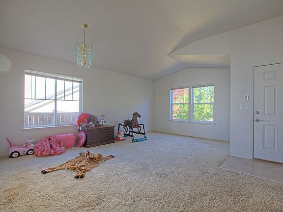 3rd image of 2202 27th St SE