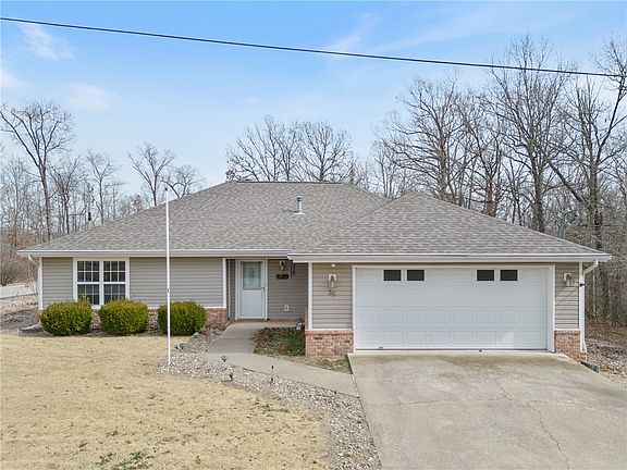 2nd image of 36 Dumfries Dr