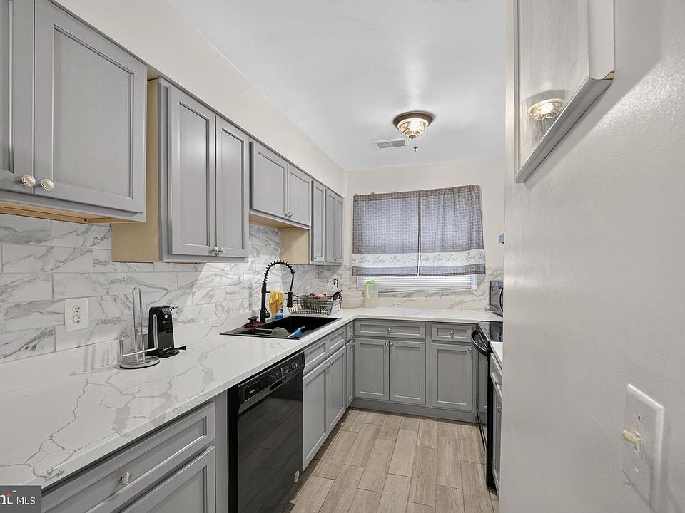 1st image of 8608 Brae Brooke Dr