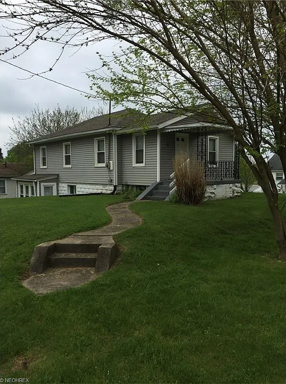 3 bed, 1250 sqft, $1,350 — Photo 2