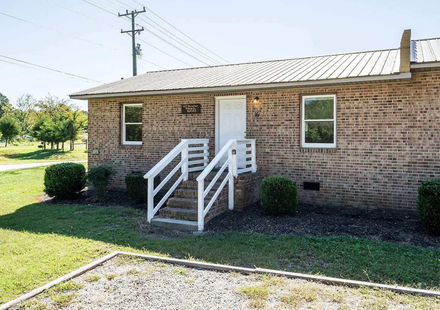 Updated Two Bedroom Home — Photo 2