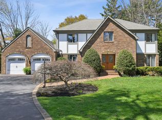 4 Westbury Rd, Garden City, NY 11530