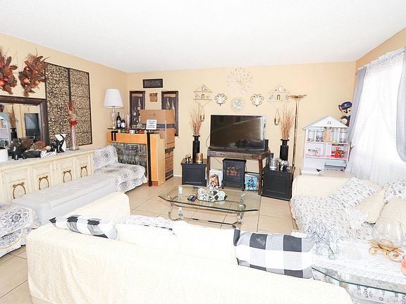 3rd image of 66953 Buena Vista Ave