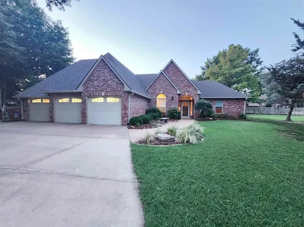 2621 Mockingbird Dr, Ponca City, OK 74604