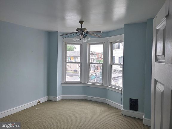 5th image of 211 & 213 N Broadway