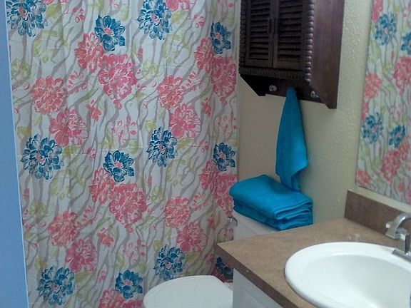5th image of 1913 N Oakes St APT C