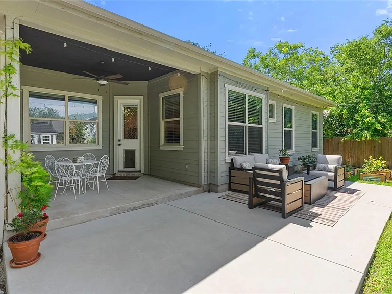 1410 Hart St — Photo 36