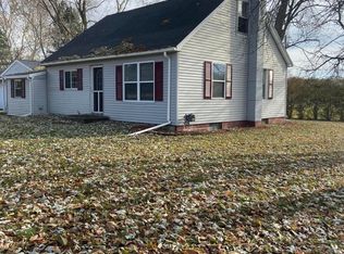 303 W Herbison Dr, Dewitt, MI 48820