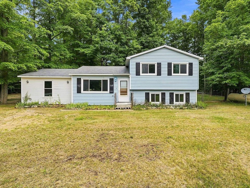 1st image of 4893 Benjamin Donald Rd