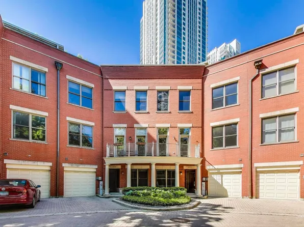 410 N Clinton St, Chicago, IL 60654