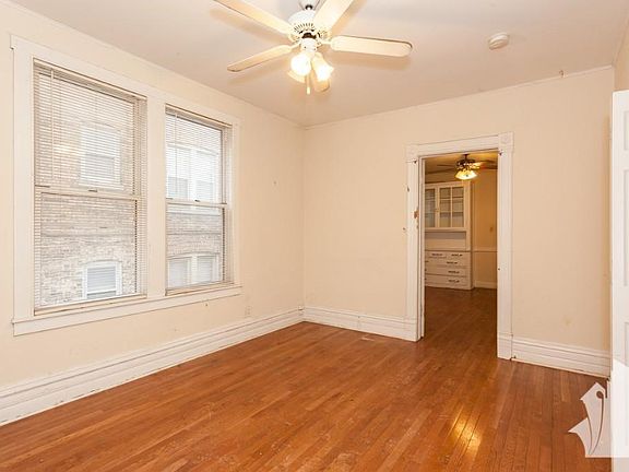 5th image of 1050 W Cornelia Ave #01