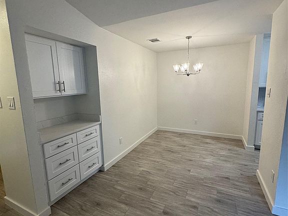 5th image of 3617 Leafield Dr #B