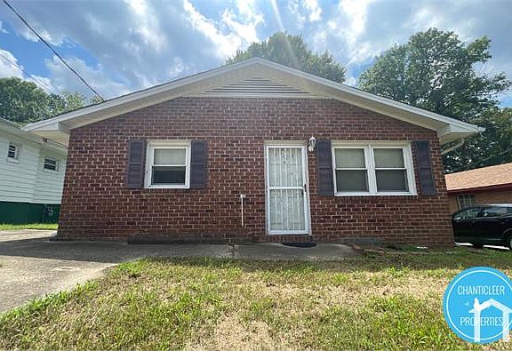 2nd image of 908 Corona St #1