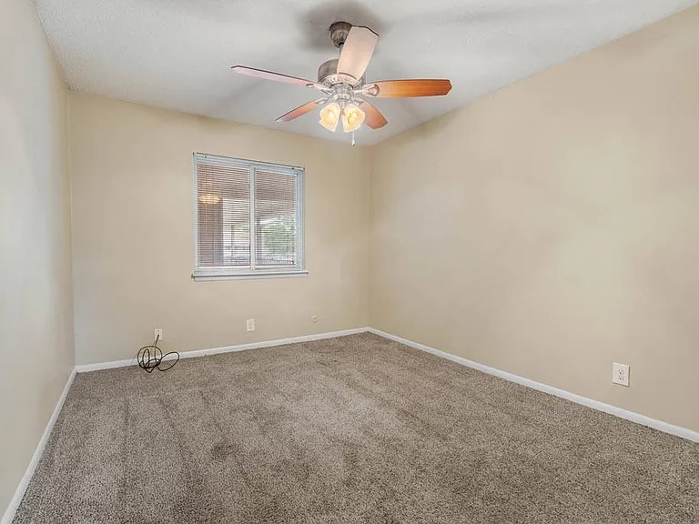 Stoneside Apartments — Photo 59