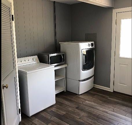 5th image of 22250 Harper Ave