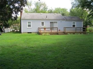 35 Western Dr, Agawam, MA 01001
