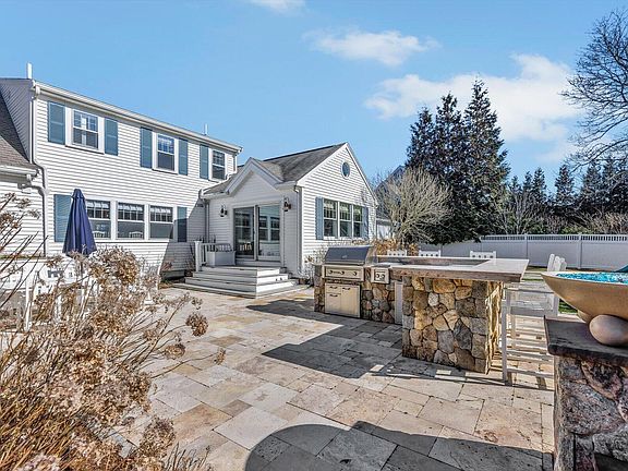 5th image of 37 Stony Way