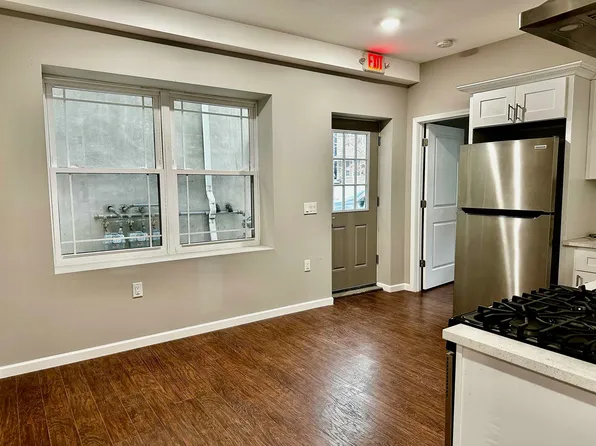 40 Vroom Street image 7 of 22