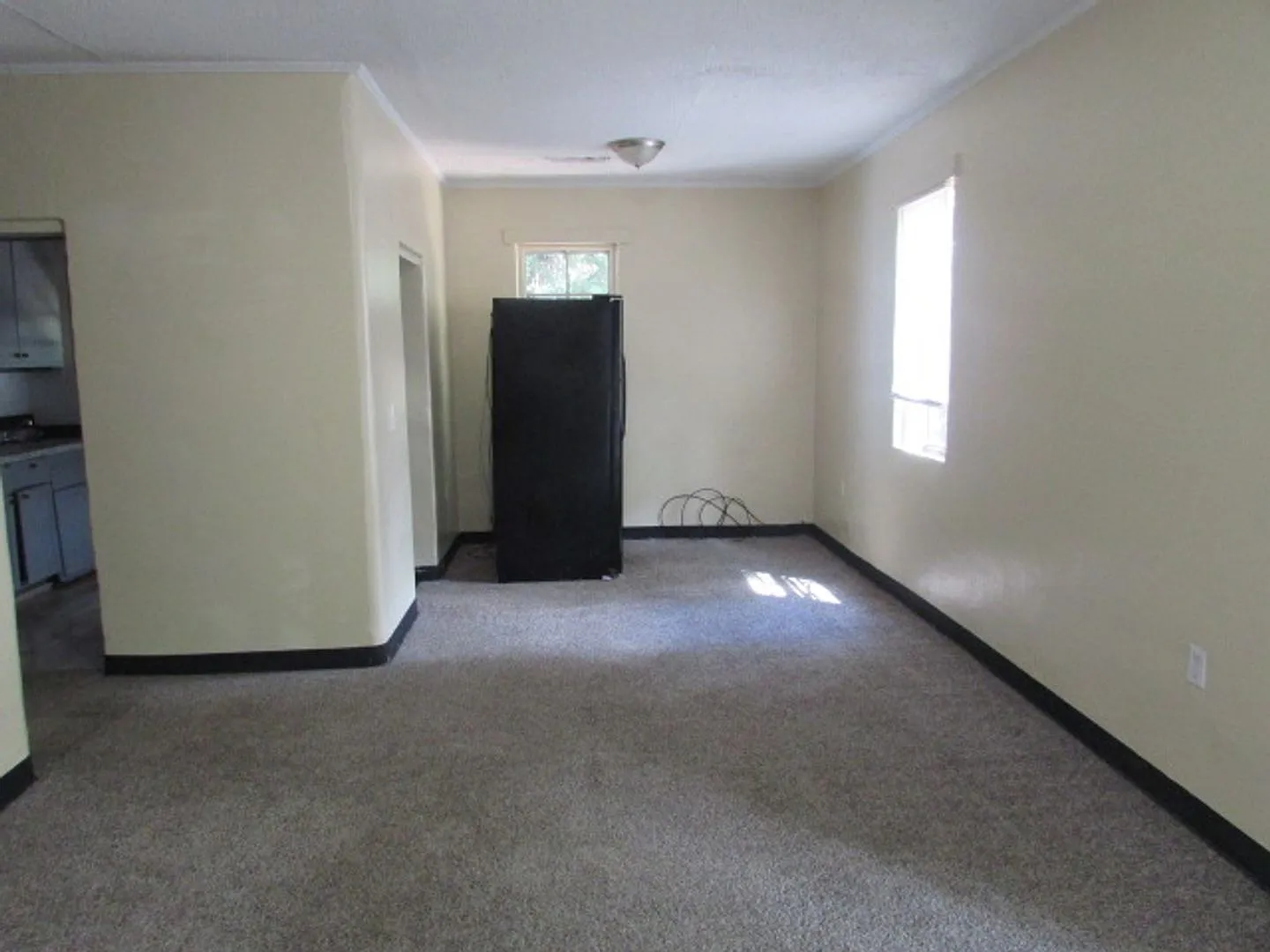 28 Burgess Ct — Photo 4