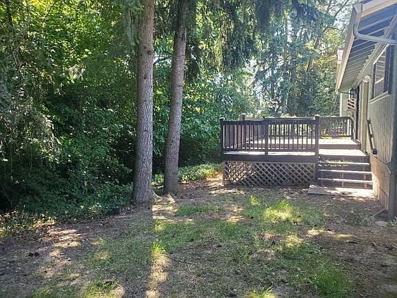 3rd image of 650 SE 20th Ct