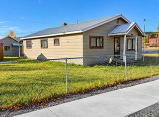 109 E Blackwell St, Ione, WA 99139