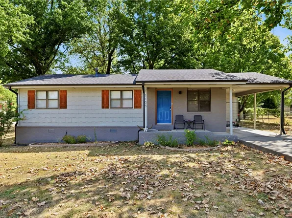 1105 Royal Dr, Bentonville, AR 72712