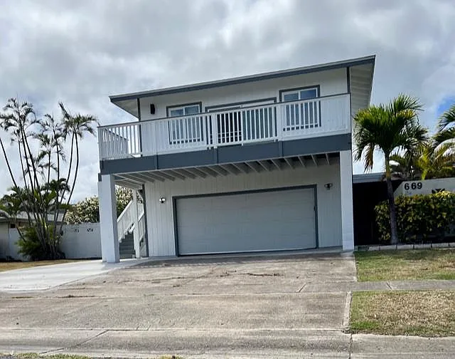 669 Mokapu Rd — Photo 2