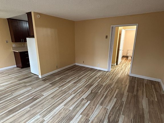 4th image of 8805 Mira Mesa Blvd