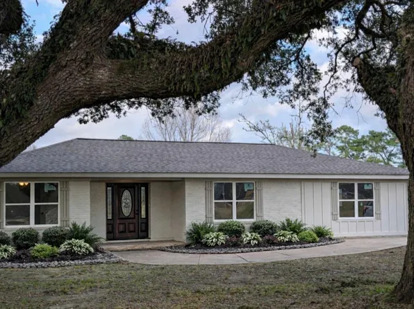 1145 Cuniff Rd, Sour Lake, TX 77659