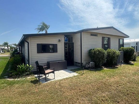 4th image of 8108 Lakeshore Dr