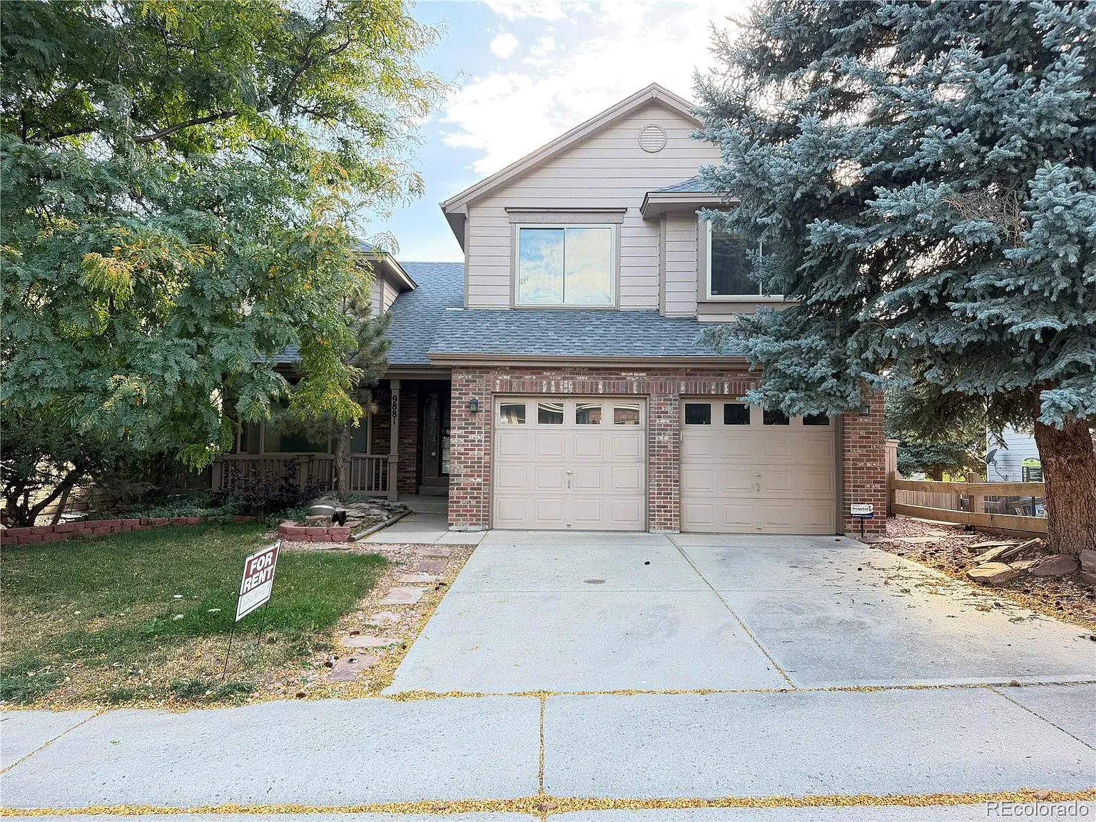 3 bed, 2.5 bath, 2500 sqft, $3,300 — Photo 2