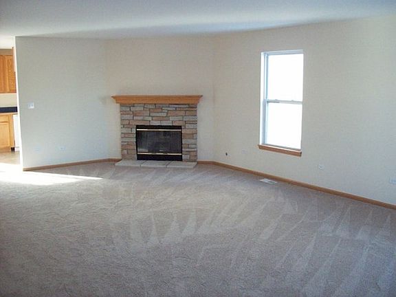 5th image of 3191 Kenilworth Ln