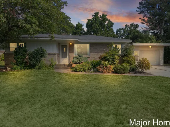 4239 Westchester Dr SE, Grand Rapids, MI 49546