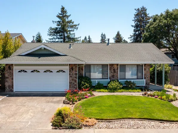 965 Hawthorne Circle, Rohnert Park, CA 94928