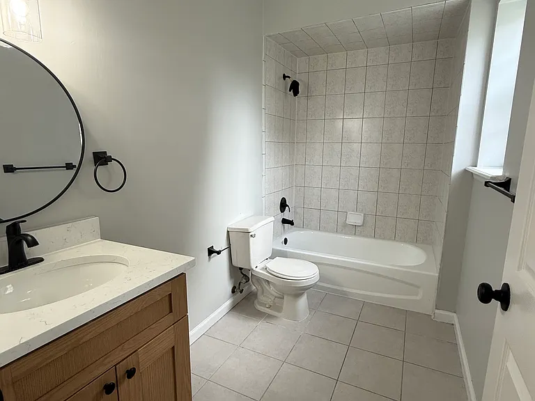 122-124 2nd St #1 — Photo 4