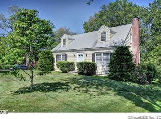 9 Lee Dr, Fairfield, CT 06824