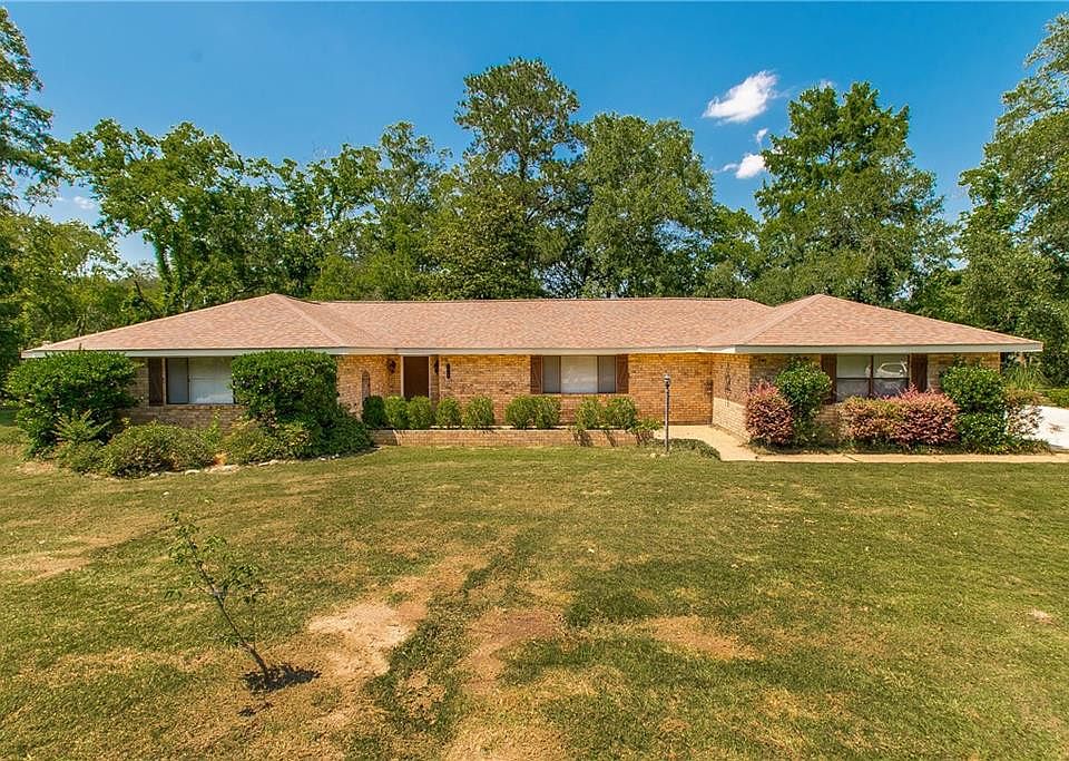 1st image of 1018 Esterbrook Rd