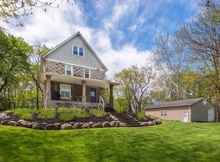 4921 Overlook Rd, Garfield Heights, OH 44125