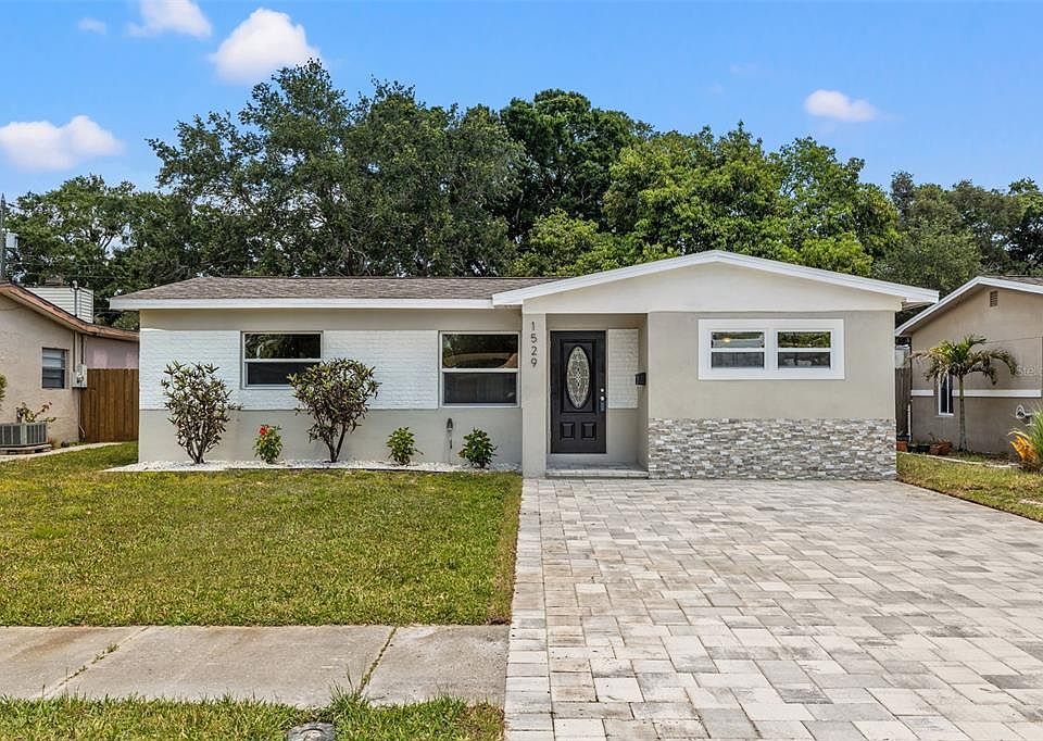 1st image of 1529 56TH AVENUE N