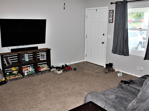 3rd image of 204 S 21st St