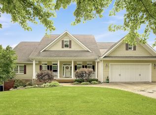 1518 W Lincoln Rd, McHenry, IL 60051
